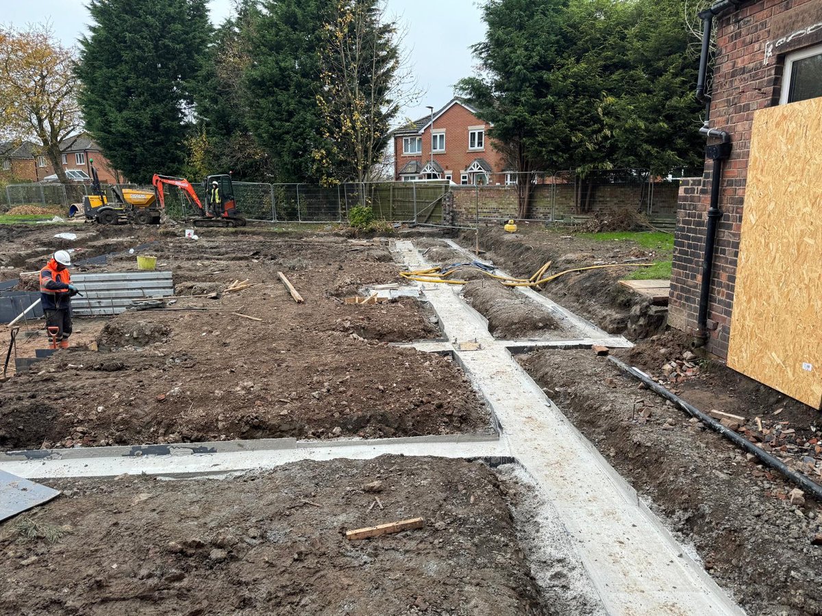 Foundations and footings Manchester - concrete foundation laying